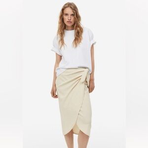 NWOT H&M Jesey Wrap skirt